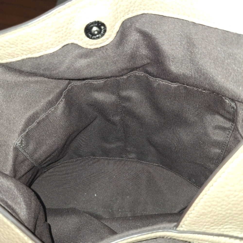 Coach Lexy Shoulder Bag - Picture 7 of 8